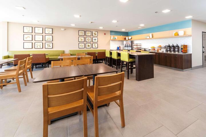 Country Inn & Suites by Radisson Stone Mountain, GA