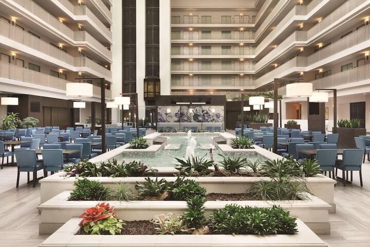 Hotel Interior 4 of 38