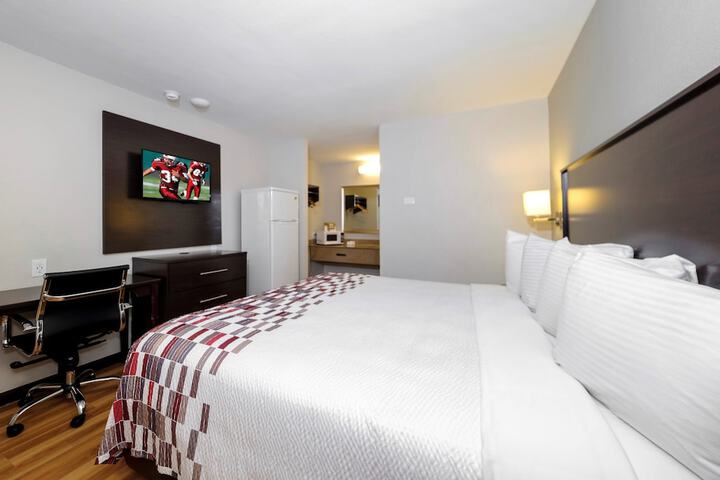 Room 27 of 49
