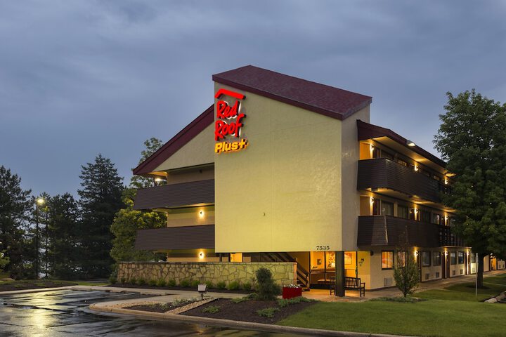 Hotel 2 of 37