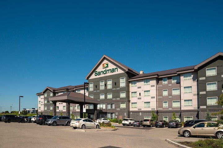 Hotel 4 of 77