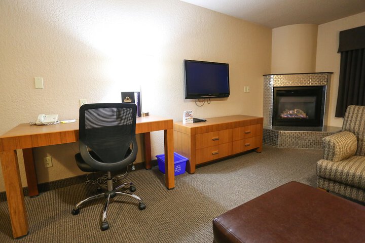 Room 27 of 80