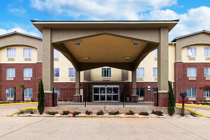 Hotel 3 of 35