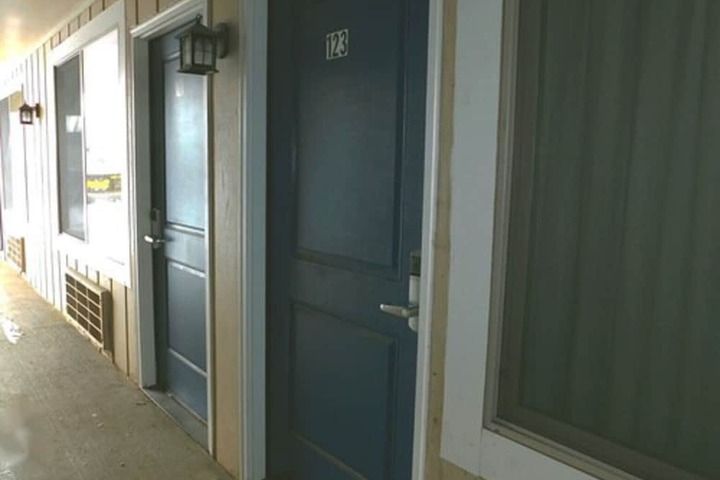 Hotel 2 of 33