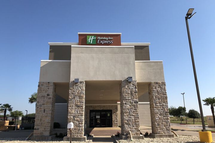Holiday Inn Express : Hillsboro I-35 by IHG