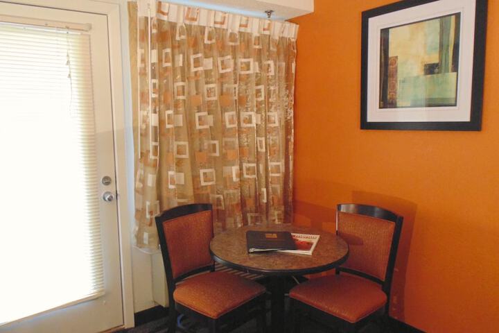 Room 43 of 80