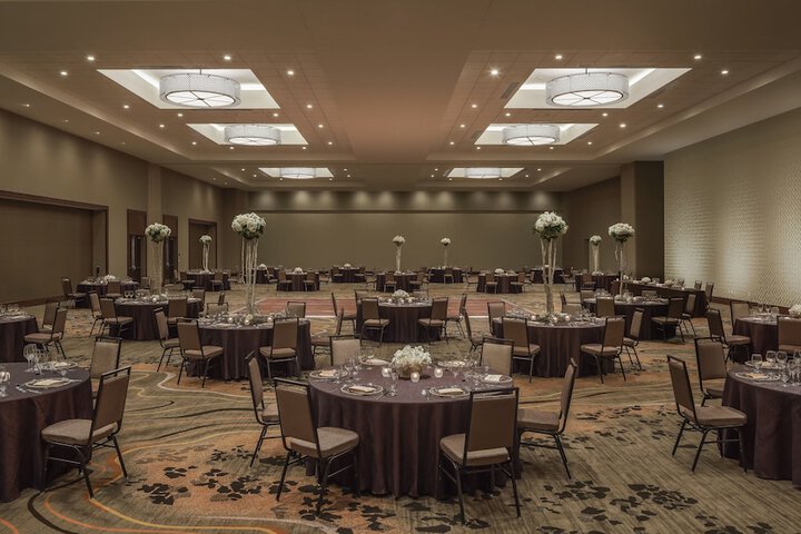 Ballroom/Hall 39 of 43