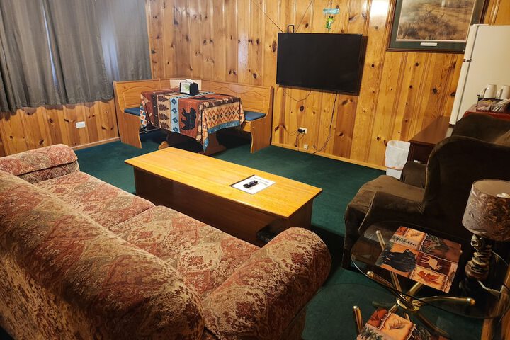 Eagle Nest Fly Shack and Lodge