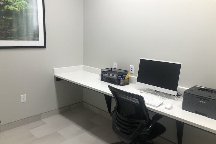 Business Center 42 of 43