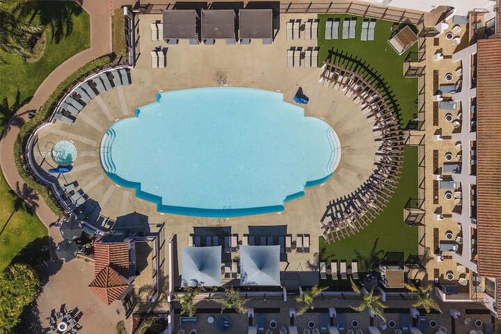 Hilton Santa Barbara Beachfront Resort