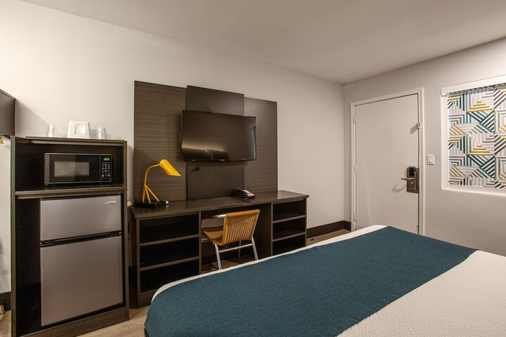 Room 16 of 31