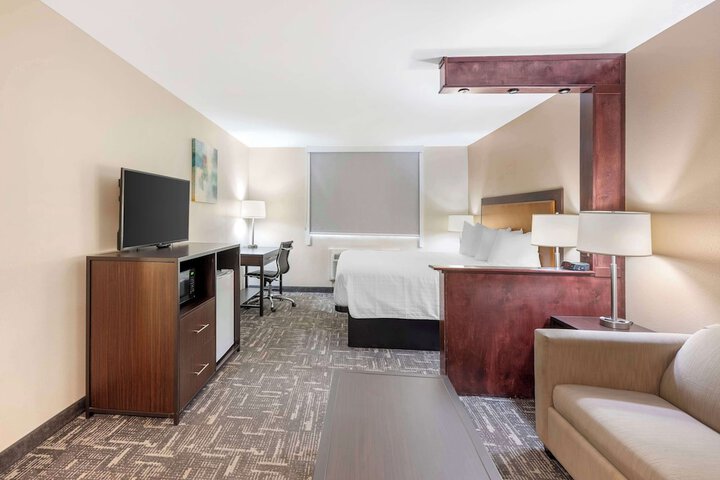 Room 16 of 41