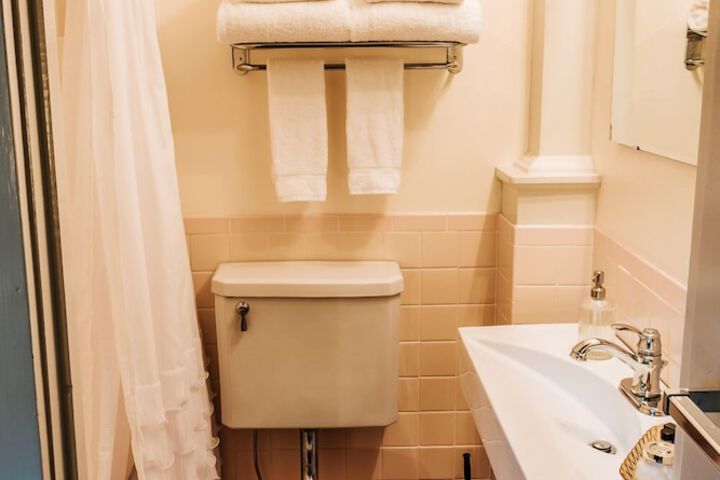Heritage House Bed & Breakfast - Boutique Adults-Only Inn