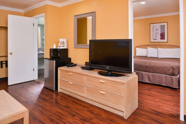 Room 15 of 31