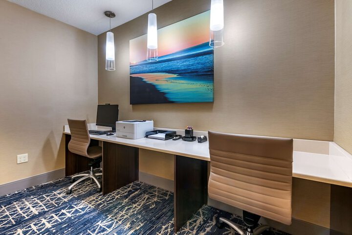 Business Center 25 of 25