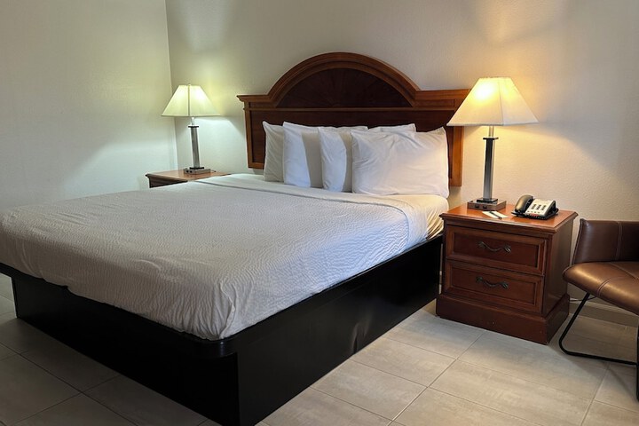 Carom Inn Denham Springs-Baton Rouge