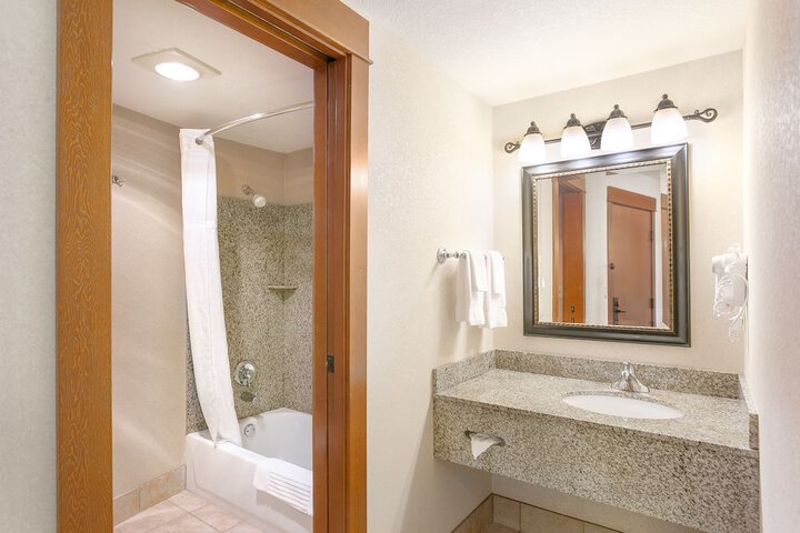 Kathryn Riverfront Inn an Ascend Collection Hotel
