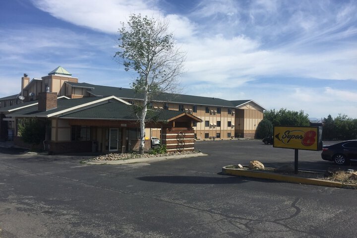 Super 8 by Wyndham Helena