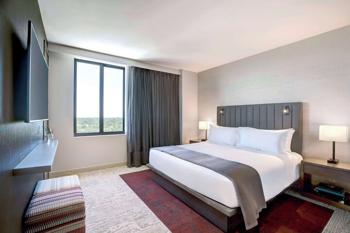 THesis Hotel Miami Coral Gables Curio Collection by Hilton