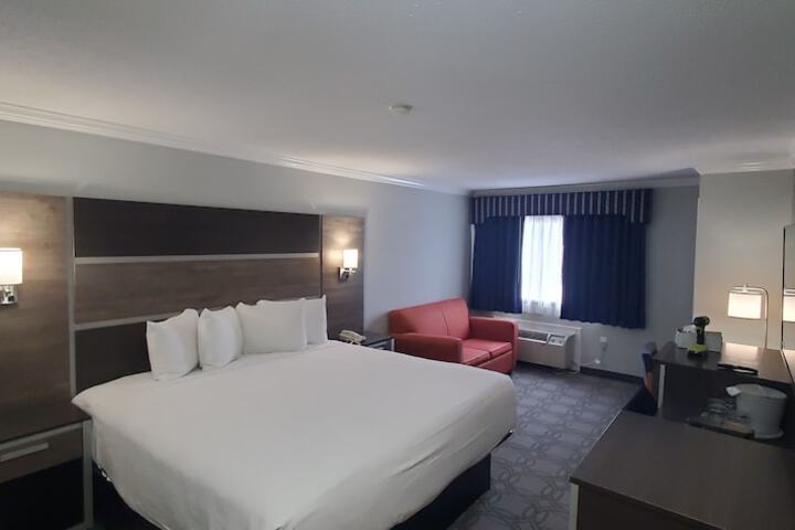 Ambassador Inn & Suites