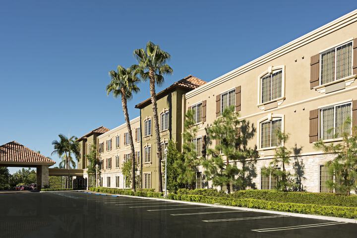 Ayres Suites Mission Viejo – Lake Forest