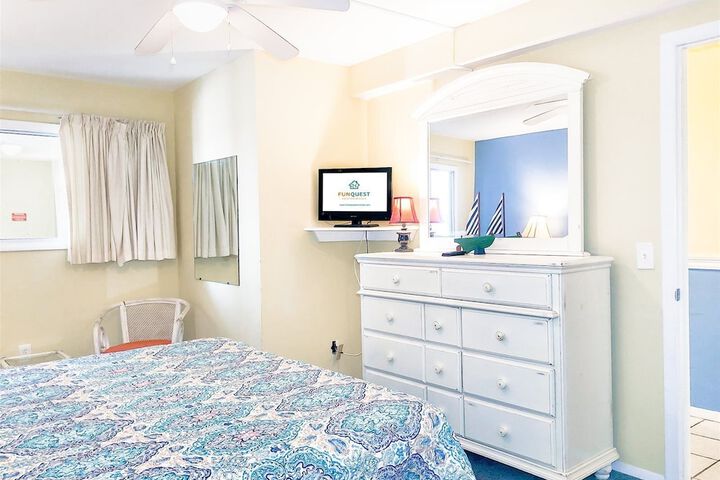 Room 20 of 28
