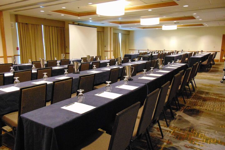 Embassy Suites by Hilton Lexington Green