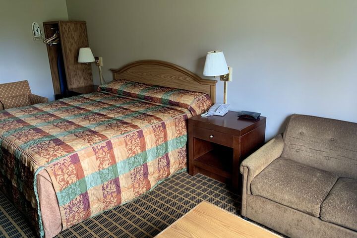 Room 15 of 52