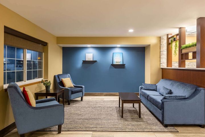 AmericInn by Wyndham Jefferson