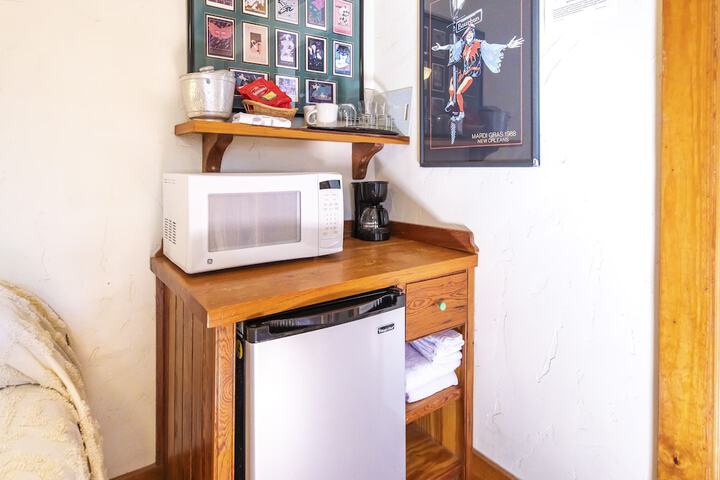 Hibiscus Coffee & Guesthouse