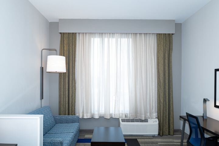 Room 38 of 87