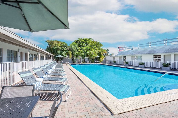 Pool 7 of 42