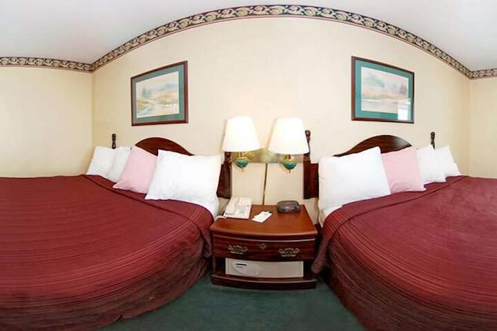Room 53 of 107