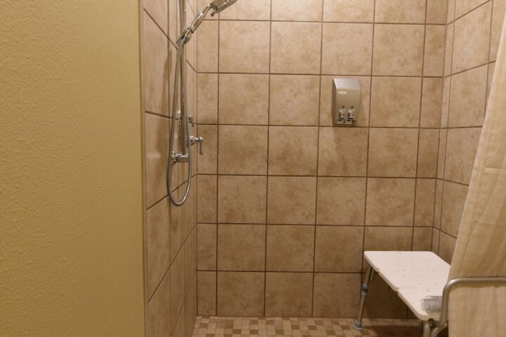 Room 40 of 76