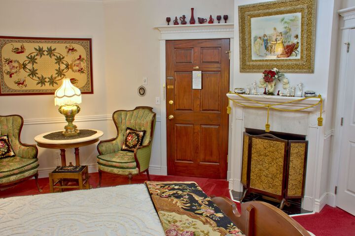 Room 146 of 171