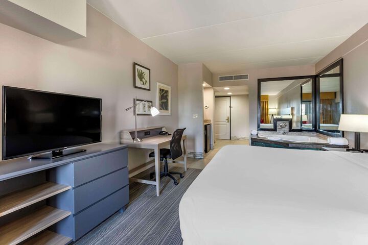 Room 27 of 34