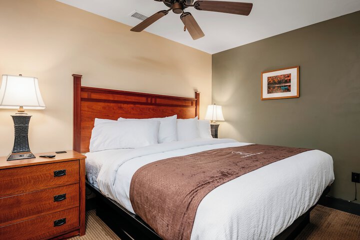 Room 12 of 32