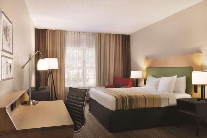 Country Inn & Suites by Radisson Madison Southwest, WI