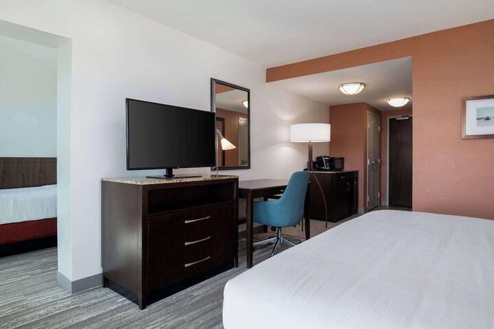 Room 17 of 46