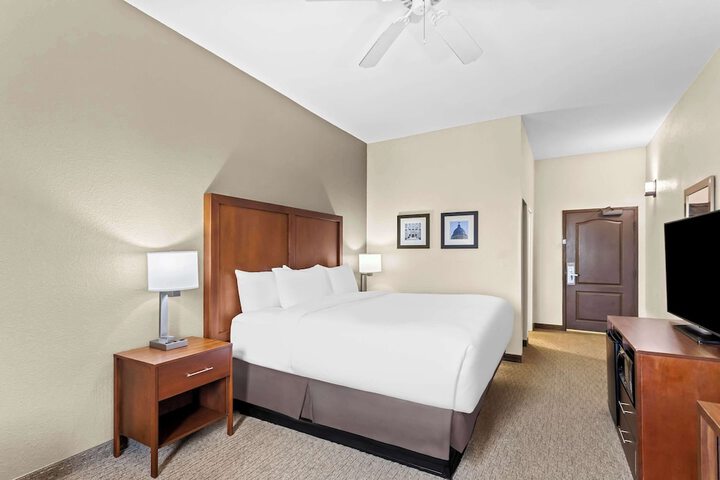 Room 40 of 54