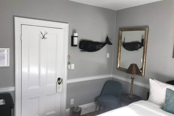 Room 38 of 65
