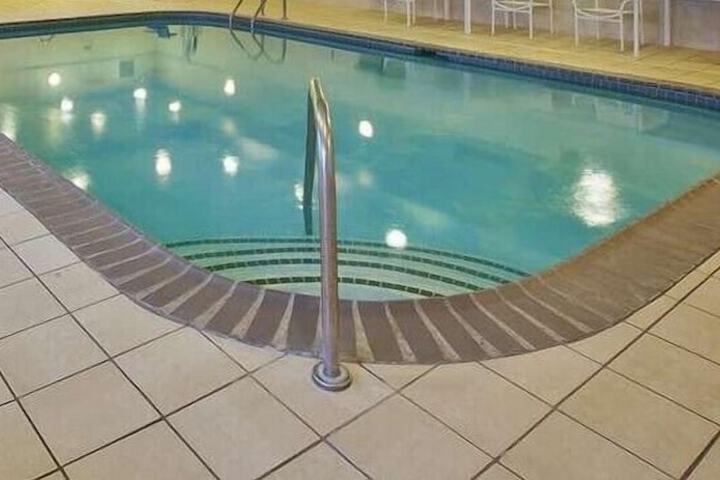 Pool 4 of 21
