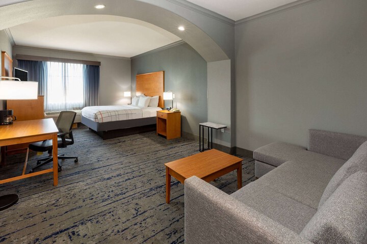 Room 18 of 26