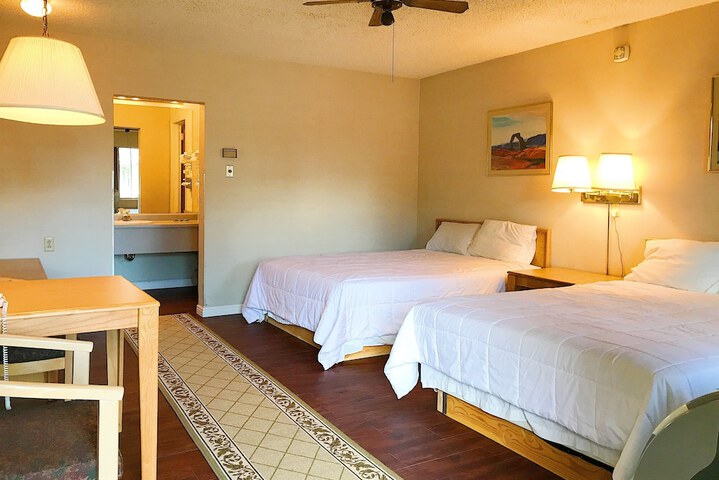Room 18 of 29