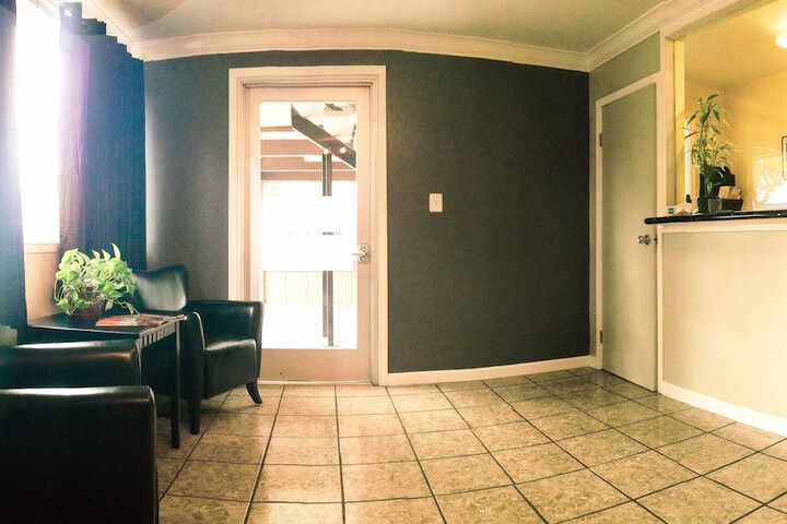 Hotel 2 of 33