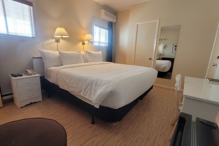 Room 65 of 87