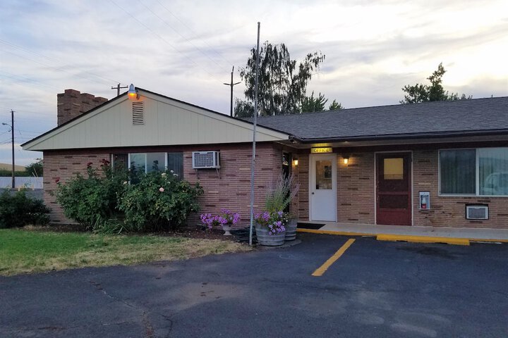 Out West Motel