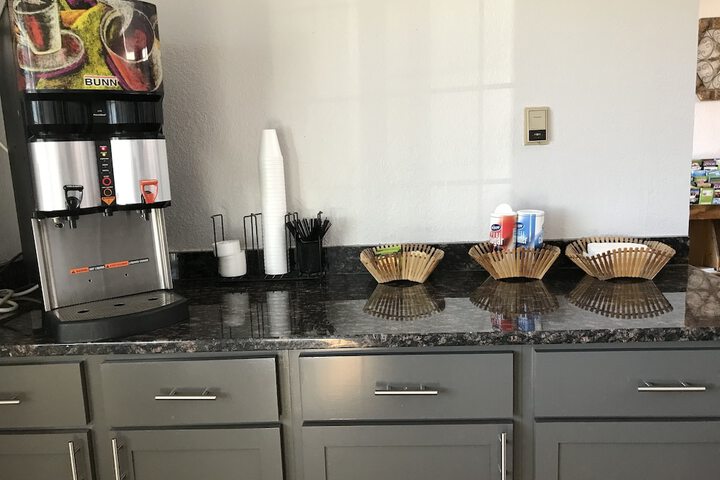 Breakfast/Coffee Service 30 of 35