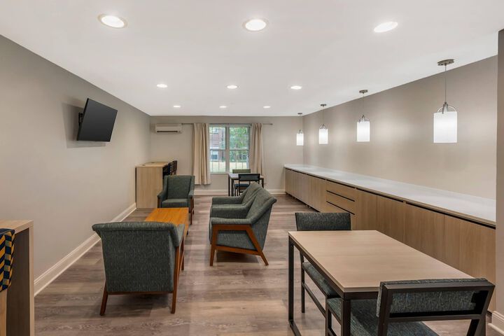 MainStay Suites Sterling near Dulles Town Center