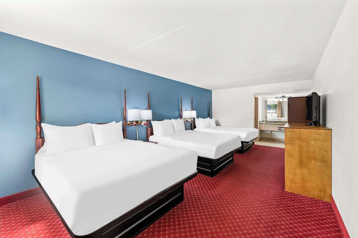 Room 63 of 73